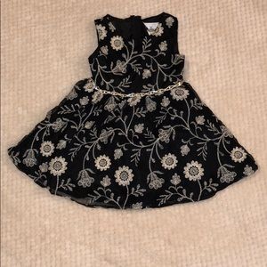Rare Editions black and cream dress